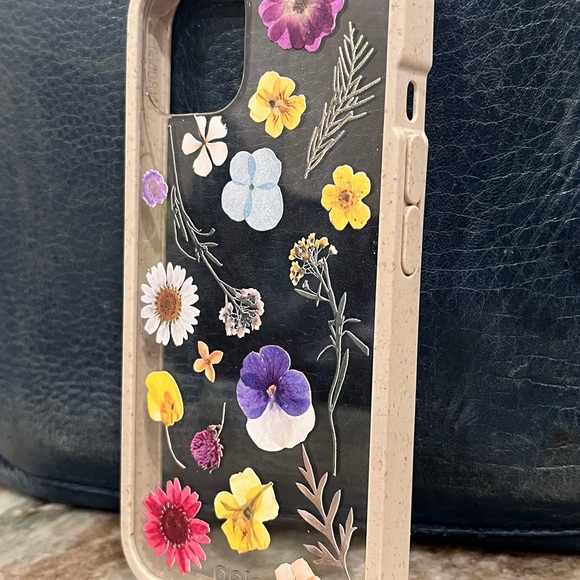 iPhone 13 cases - Picture 4 of 16